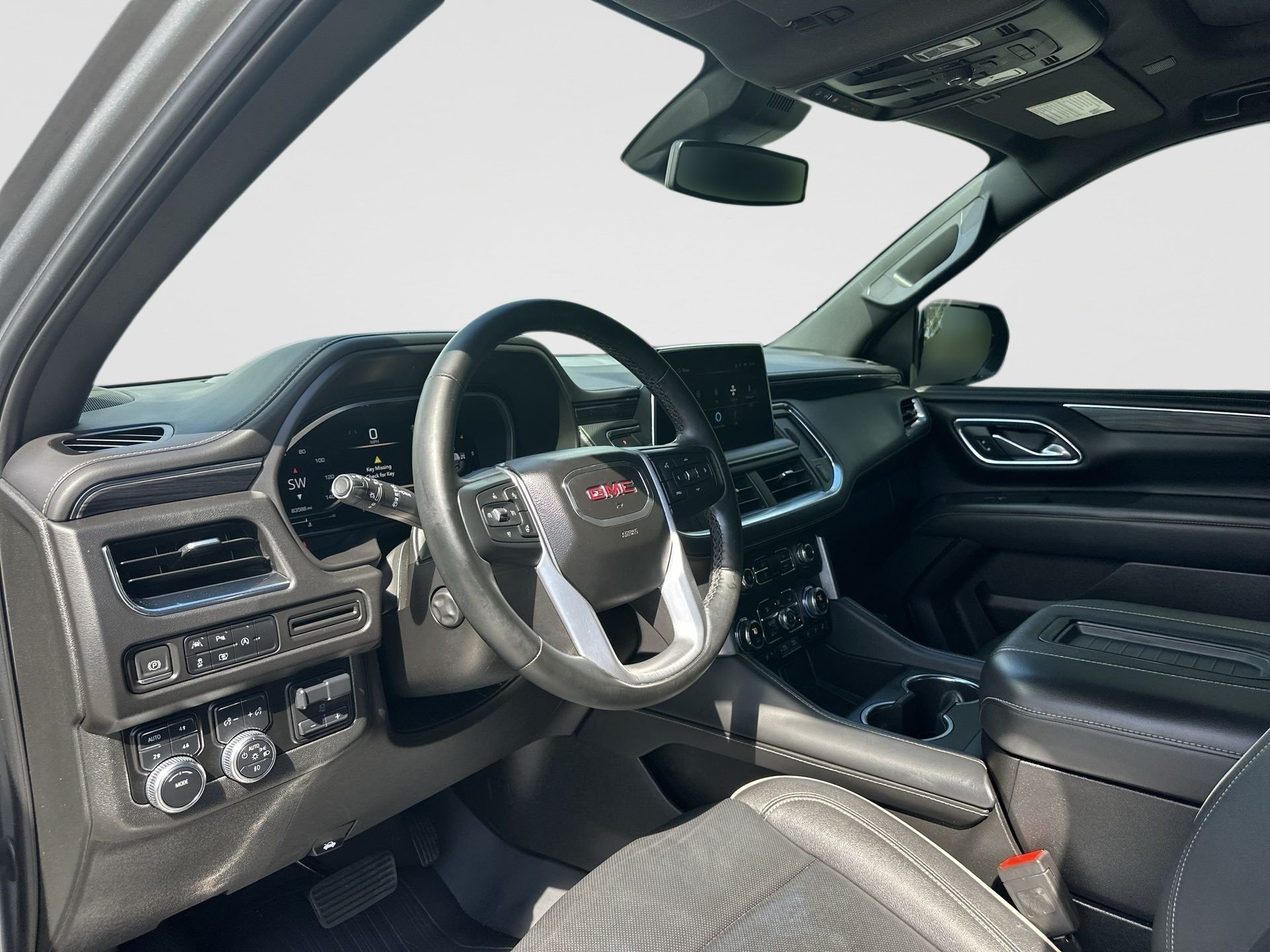 2023 GMC Yukon SLT - Photo 10