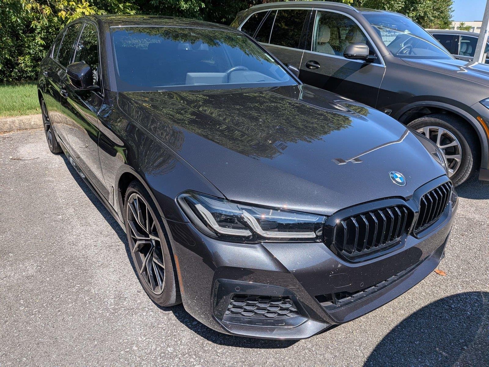Used 2023 Dark Graphite Metallic BMW 530i xDrive image 3