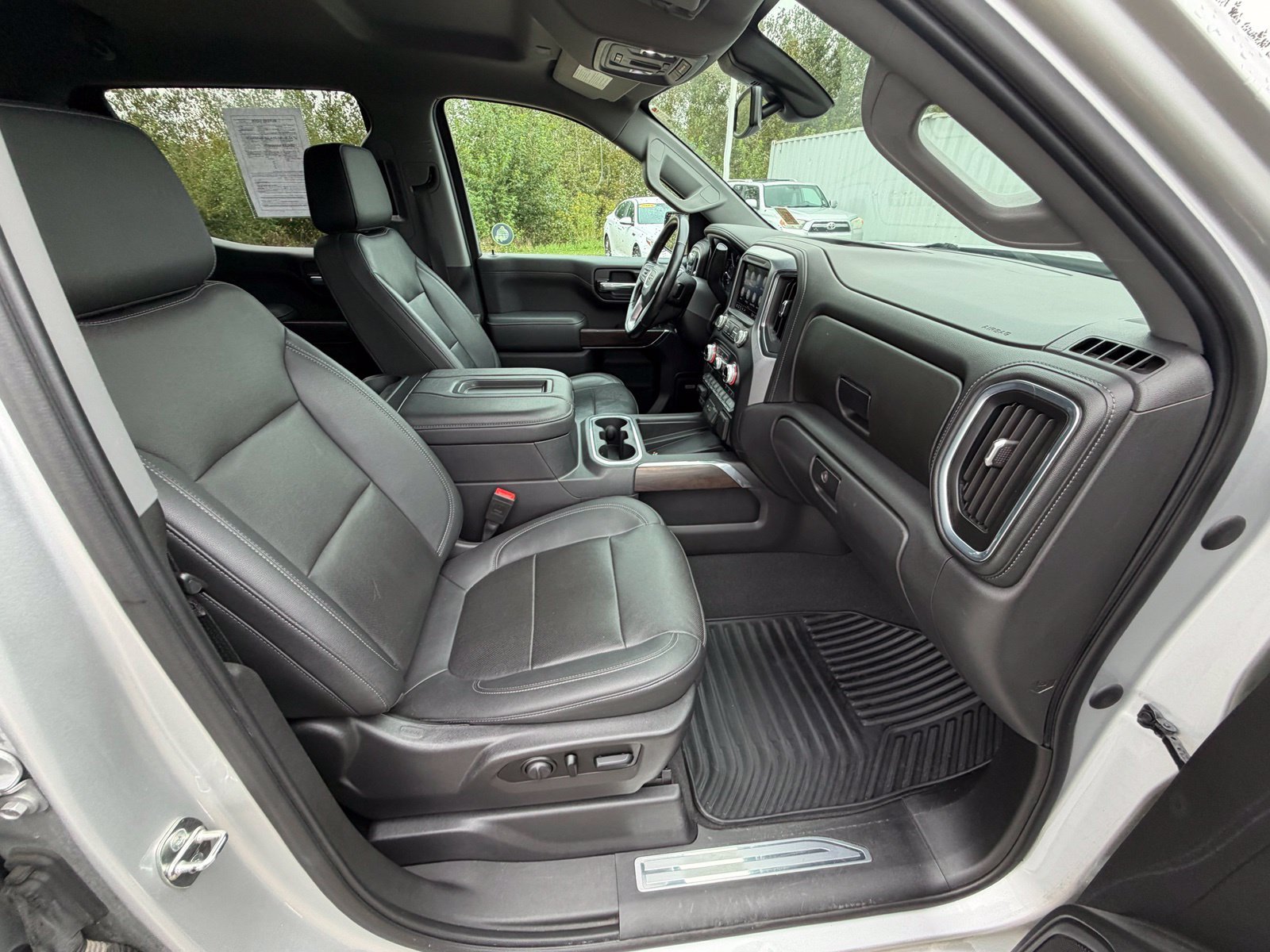 Used 2021 Silver GMC SLT image 10