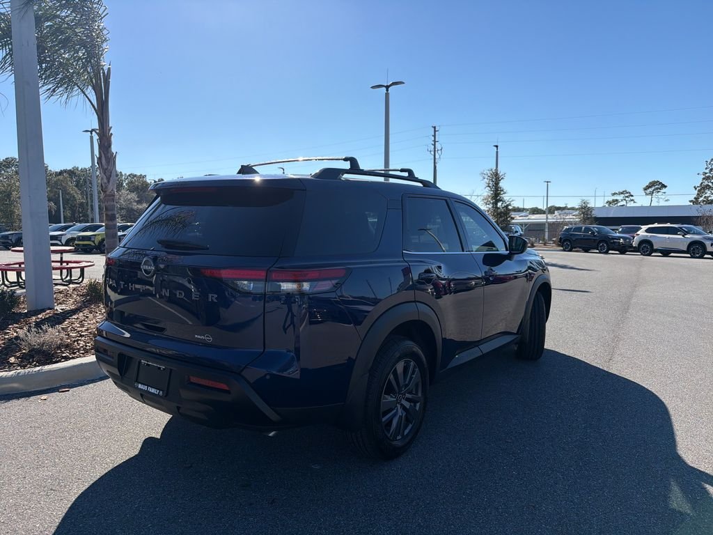 New 2026 Nissan Pathfinder SV 4D Sport Utility
