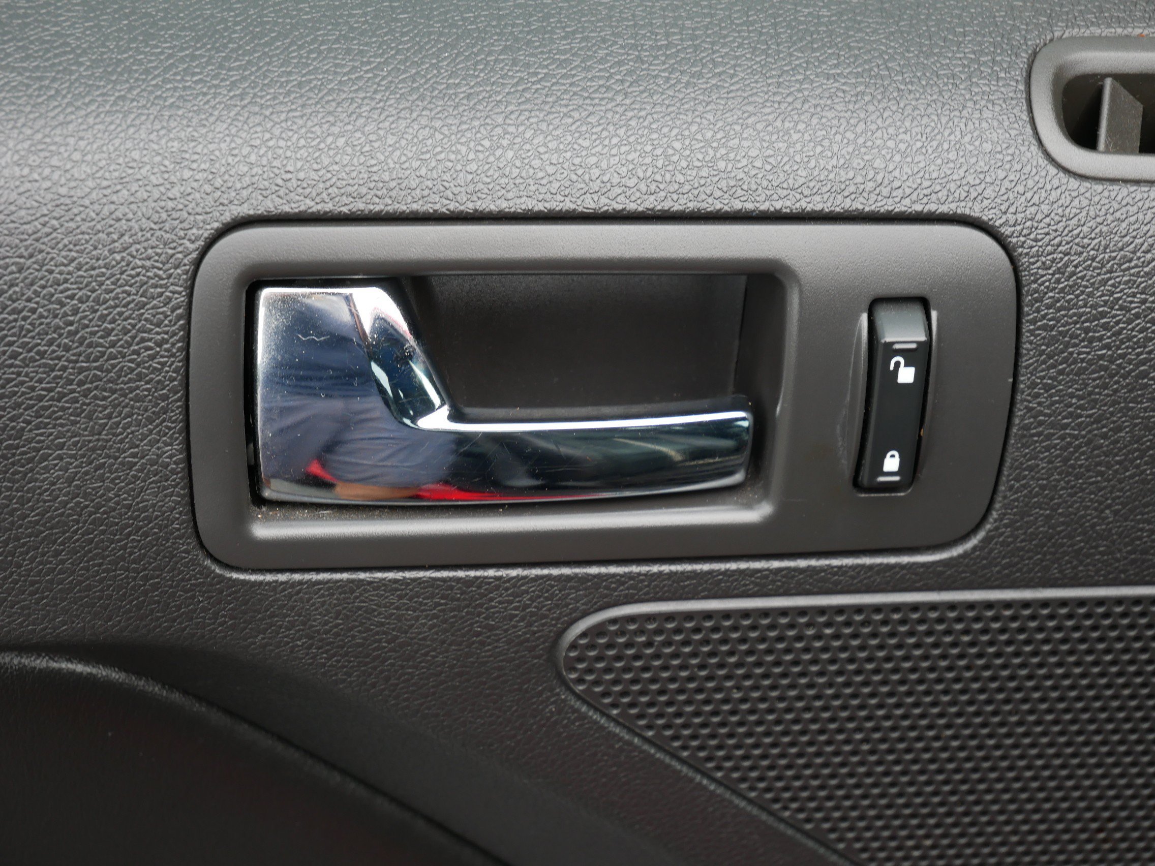 Used 2011 Red Ford GT image 18