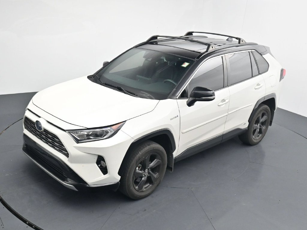Used 2020 White Toyota XSE image 12