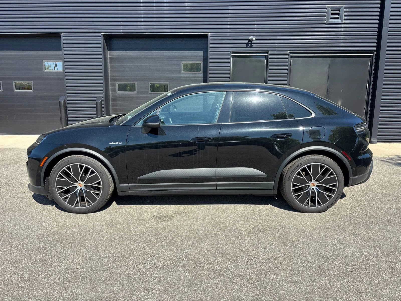 Used 2025 Black Porsche  image 4