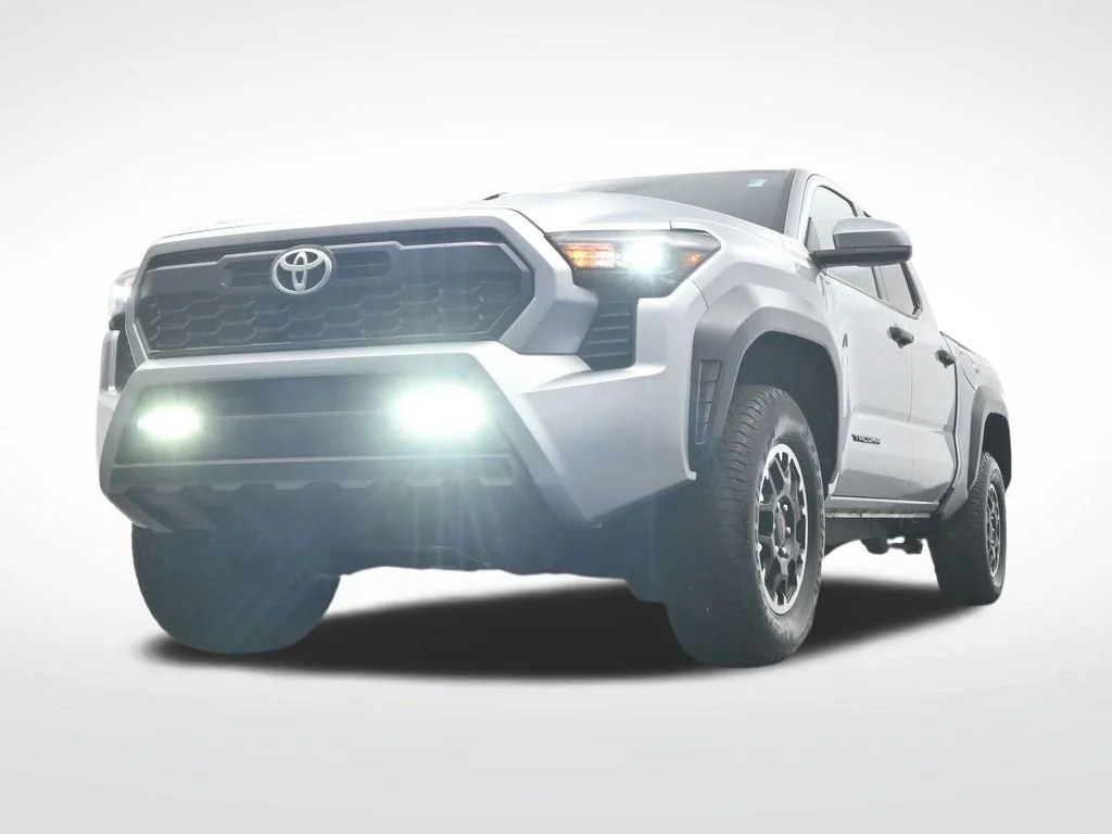 Used 2025 Silver Toyota TRD Off-Road image 38