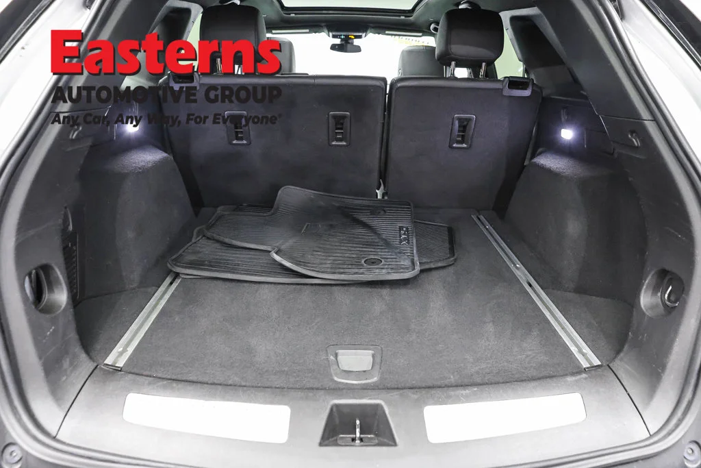 Used 2020 Silver Cadillac Premium Luxury image 9