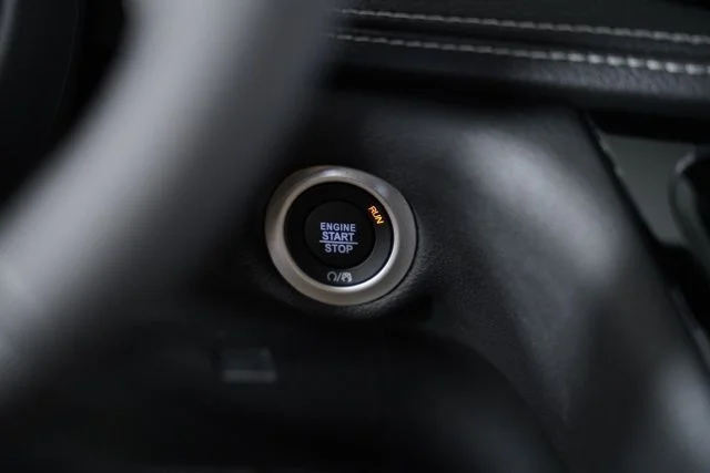 2025 Chrysler Pacifica Select - Photo 12
