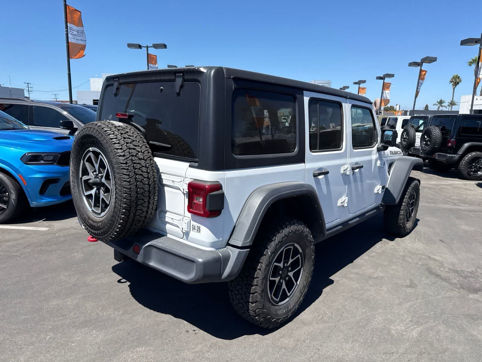 Used 2024 Bright White Clearcoat Jeep Rubicon image 13