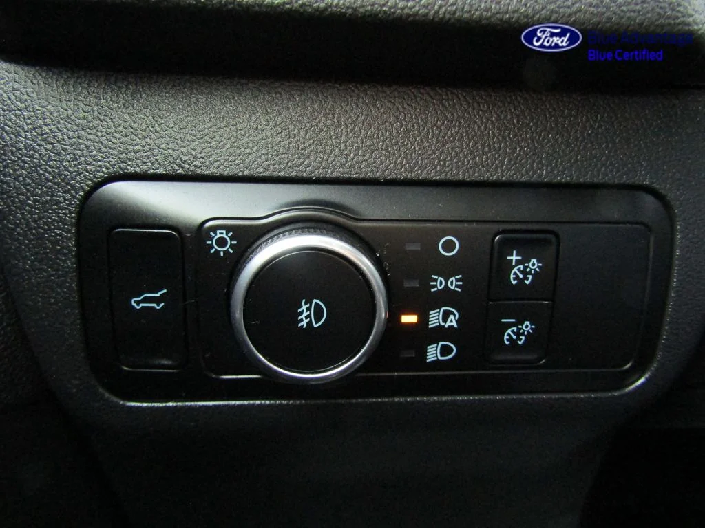 Certified Used 2023 Star White Ford ST-Line Select image 31