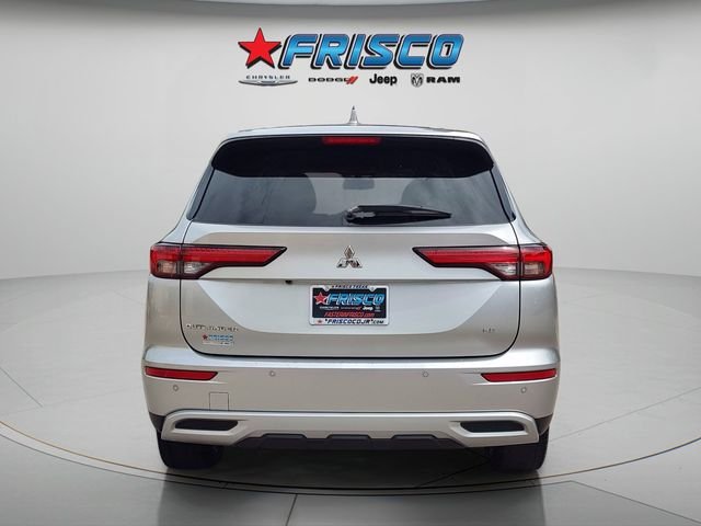 Used 2023 Silver Mitsubishi SE image 6