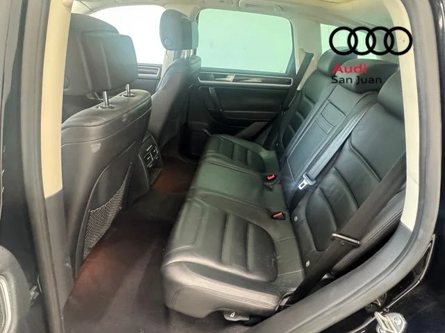 Used 2015 Black Volkswagen V6 Lux image 21