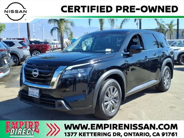 2025 Nissan Pathfinder S