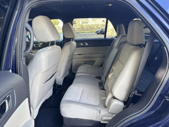 Used 2011 Blue Ford Base image 14