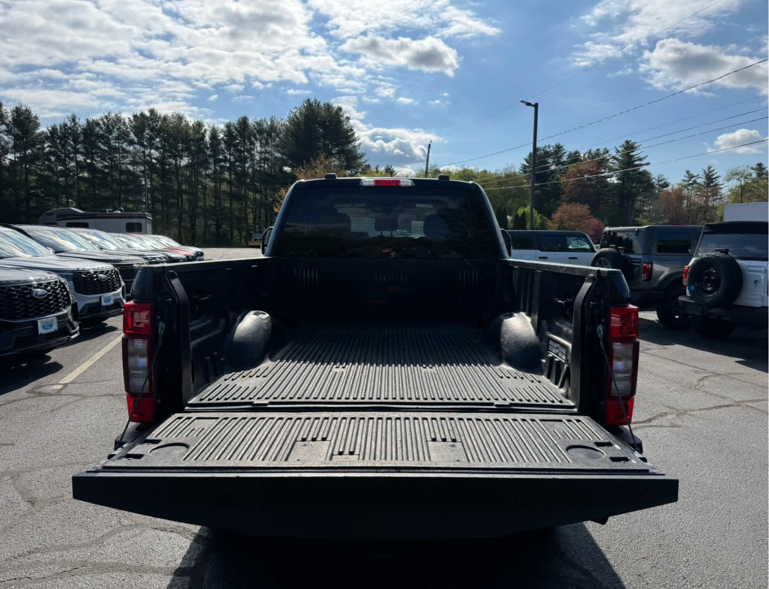 Used 2021 Agate Black Metallic Ford XLT image 5