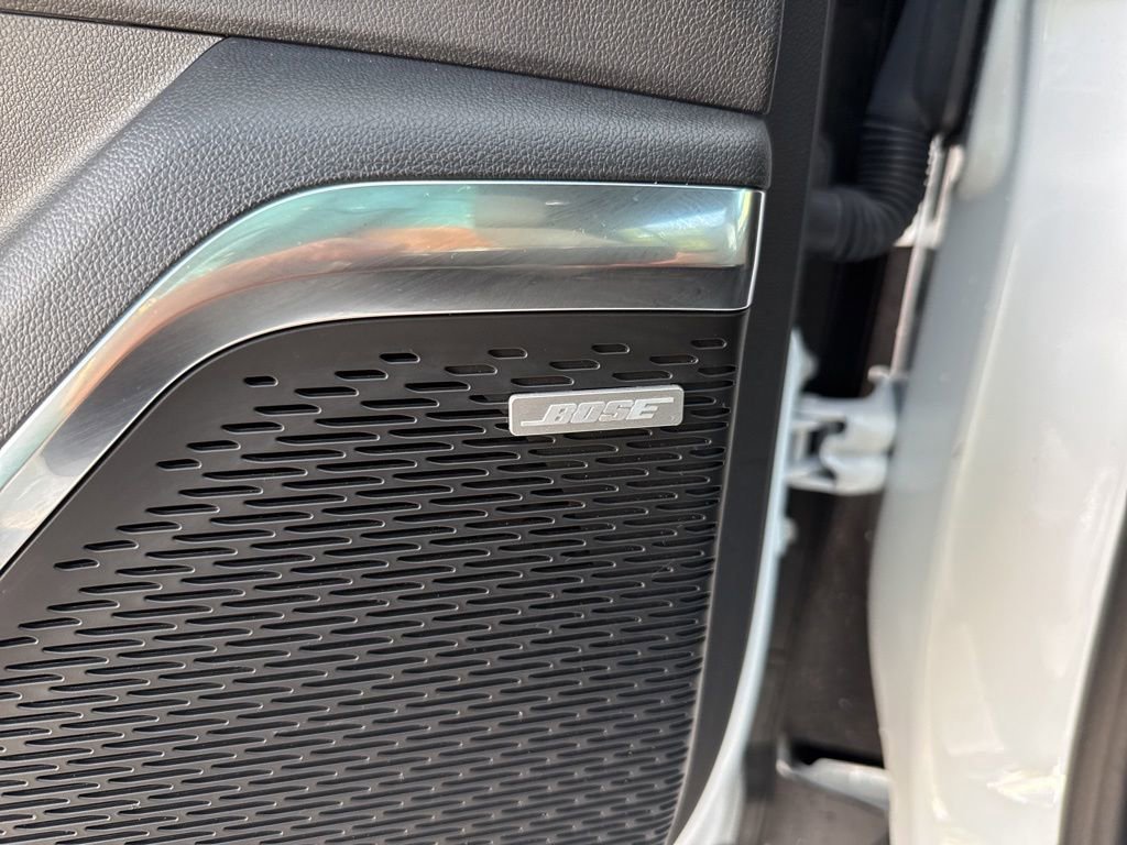 Used 2026 Summit White GMC Elevation image 21