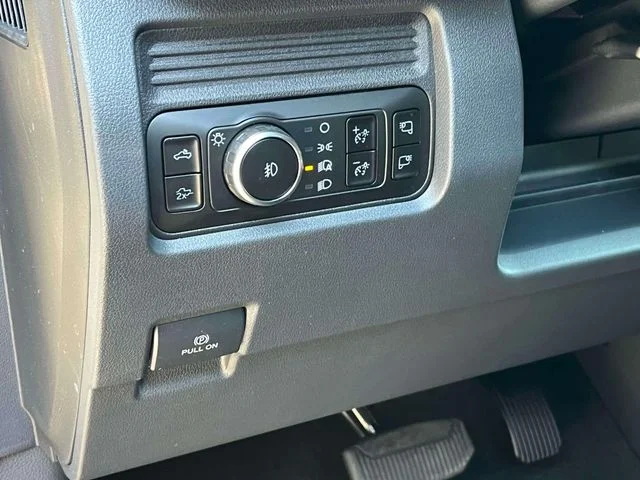 New 2027 Marsh Gray Metallic Ford F-350® Lariat® image 23