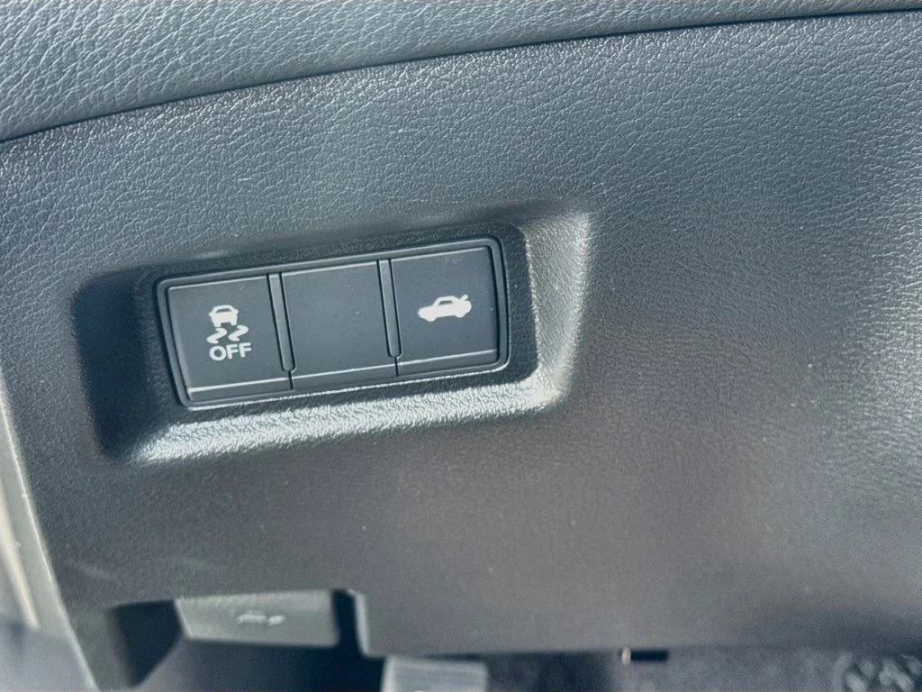 Used 2019 Black INFINITI 3.0t LUXE image 11