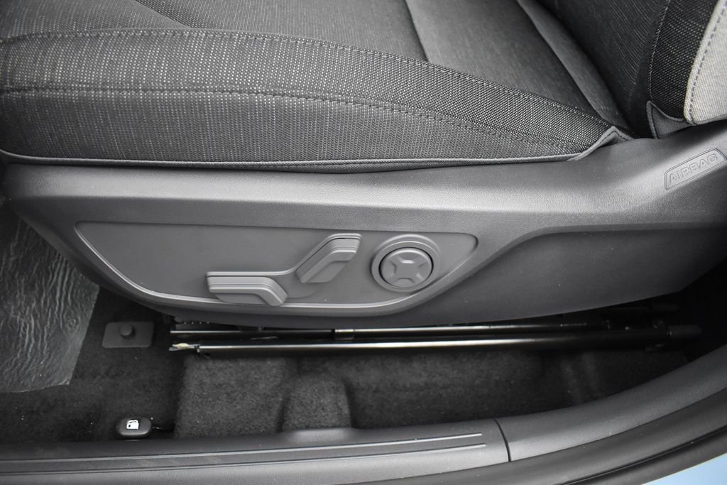 New 2027 Frost Blue / Black Roof Kia S image 8