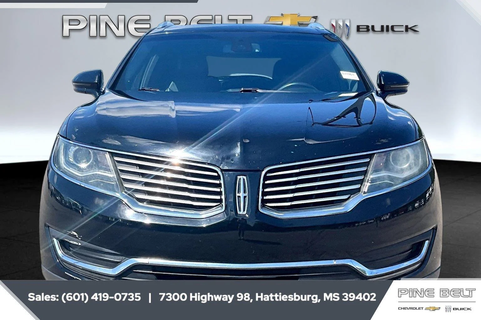Used 2018 Black Velvet Lincoln Reserve image 3