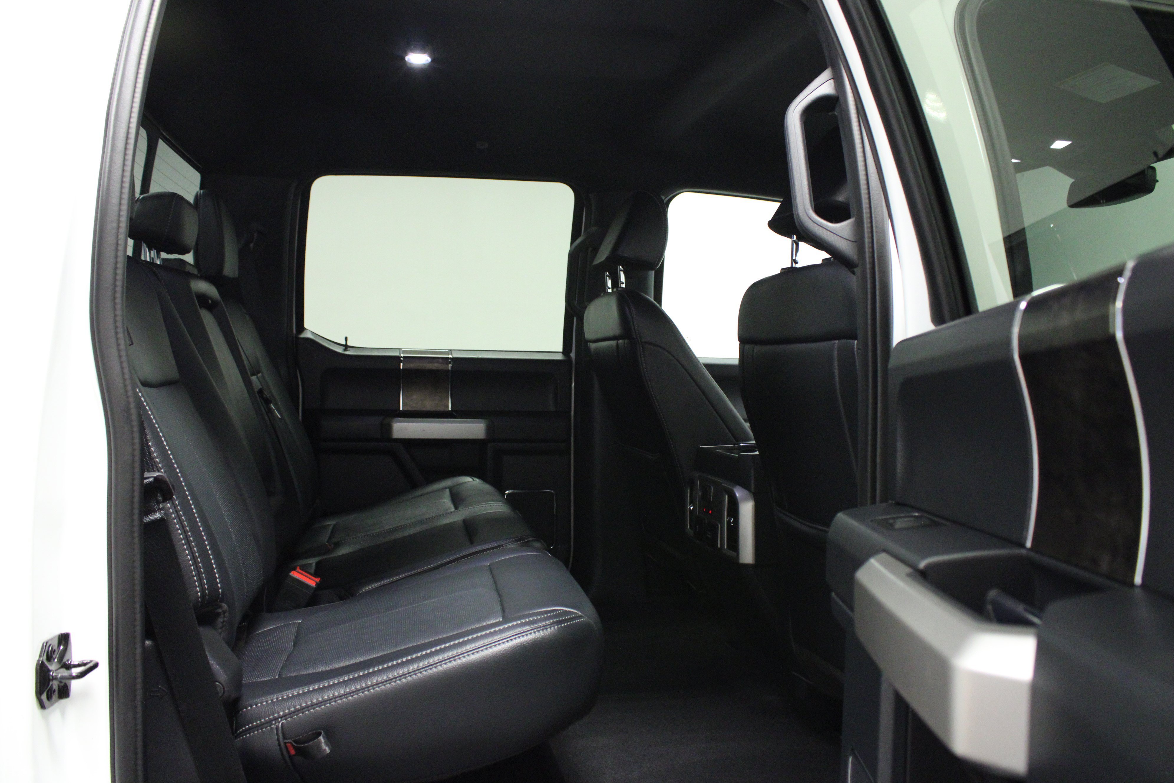 Used 2022 White Metallic Ford Lariat image 15