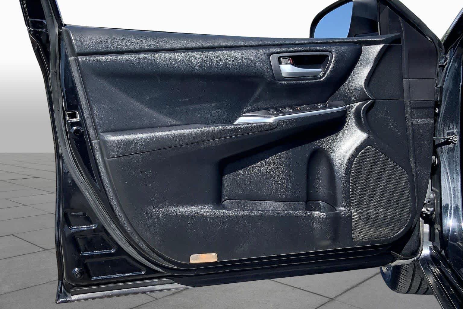 Used 2017 Midnight Black Metallic Toyota SE image 21