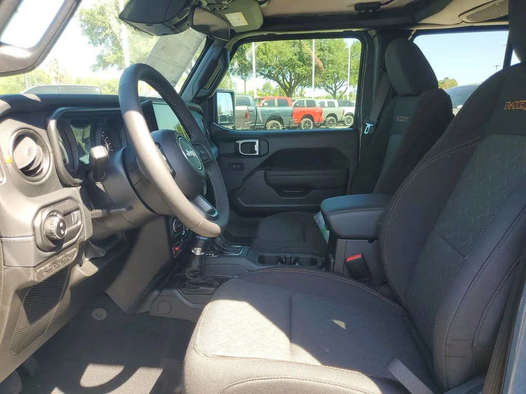 New 2026 Gray Jeep Mojave image 9