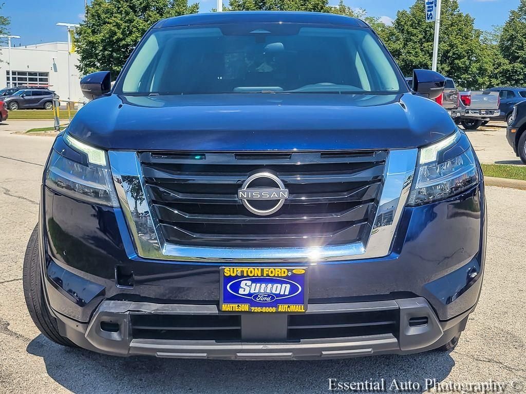 Used 2022 Deep Ocean Blue Nissan S image 4
