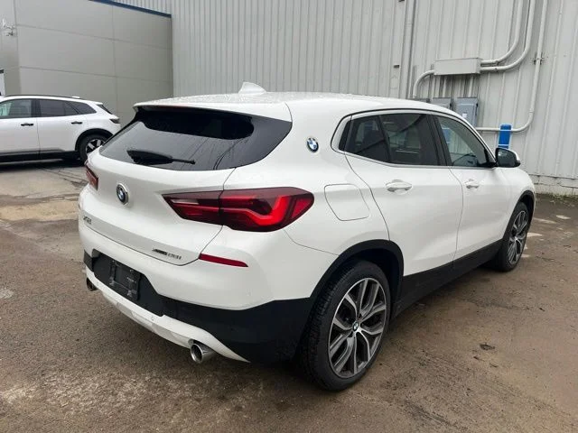 Used 2021 White BMW xDrive28i image 6