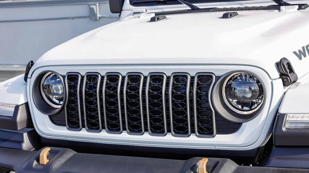 New 2026 White Jeep 85th Anniversary Edition image 6
