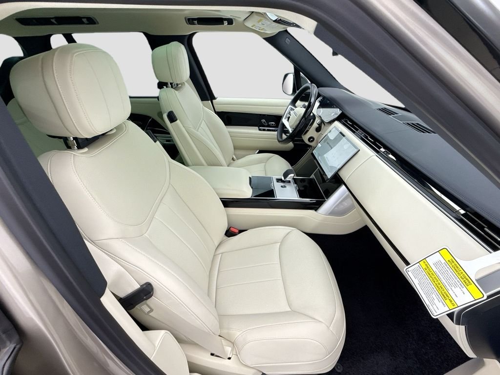 New 2026 Batumi Gold Land Rover SE image 19