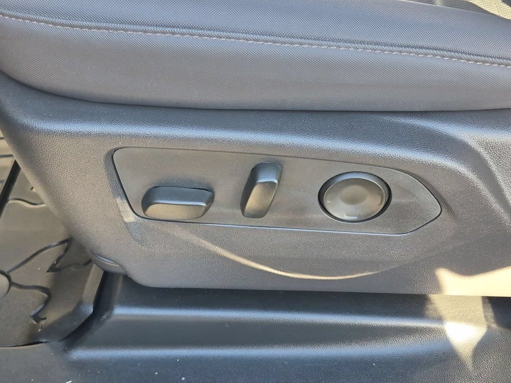 Used 2025 Void Black GMC 2X image 36