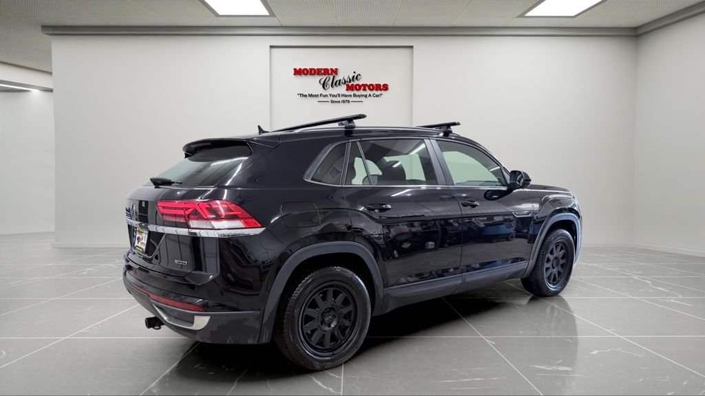 Used 2021 Black Volkswagen 2.0T S image 7