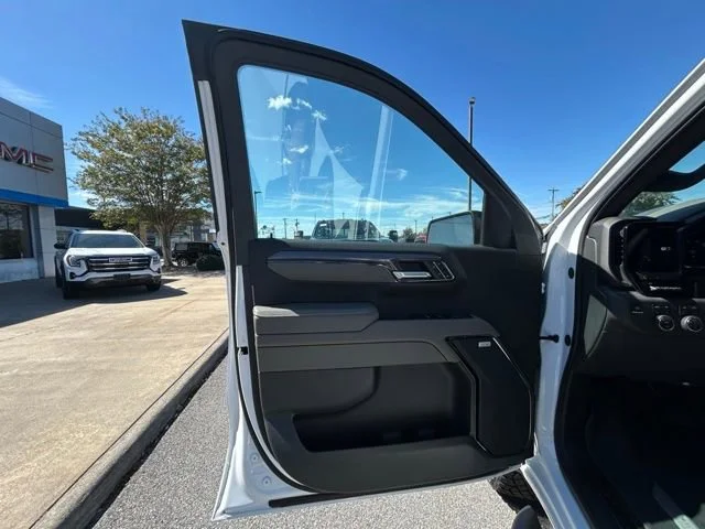2025 Chevrolet Silverado 1500 ZR2 - Photo 14
