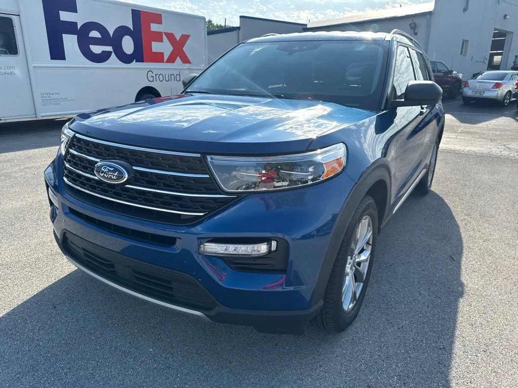 Certified Used 2023 Blue Metallic Ford XLT image 54