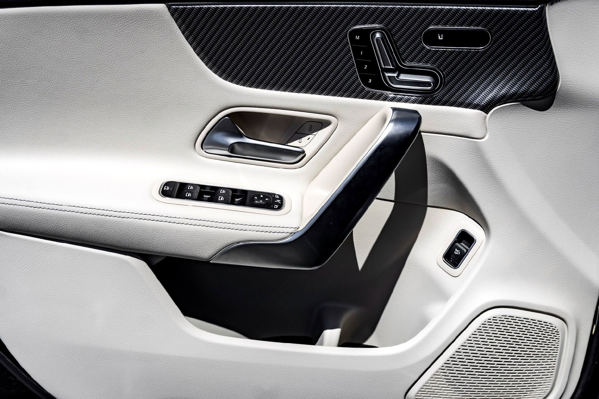 New 2025 Night Black Mercedes-Benz CLA 250 image 7