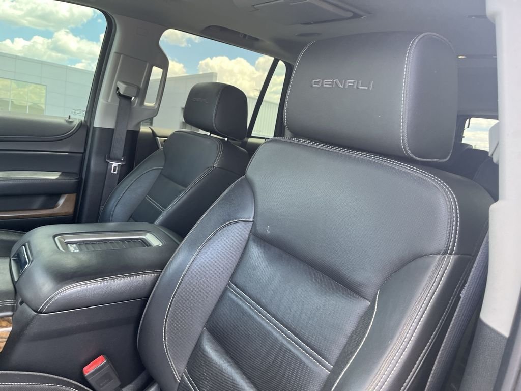 Used 2019 Gray GMC Denali image 11