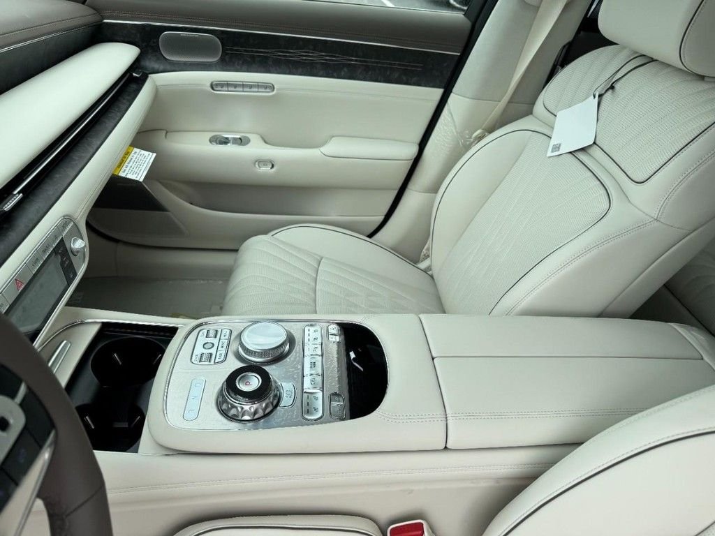 New 2026 Maui Black Genesis 3.5T E-SC MHEV image 9