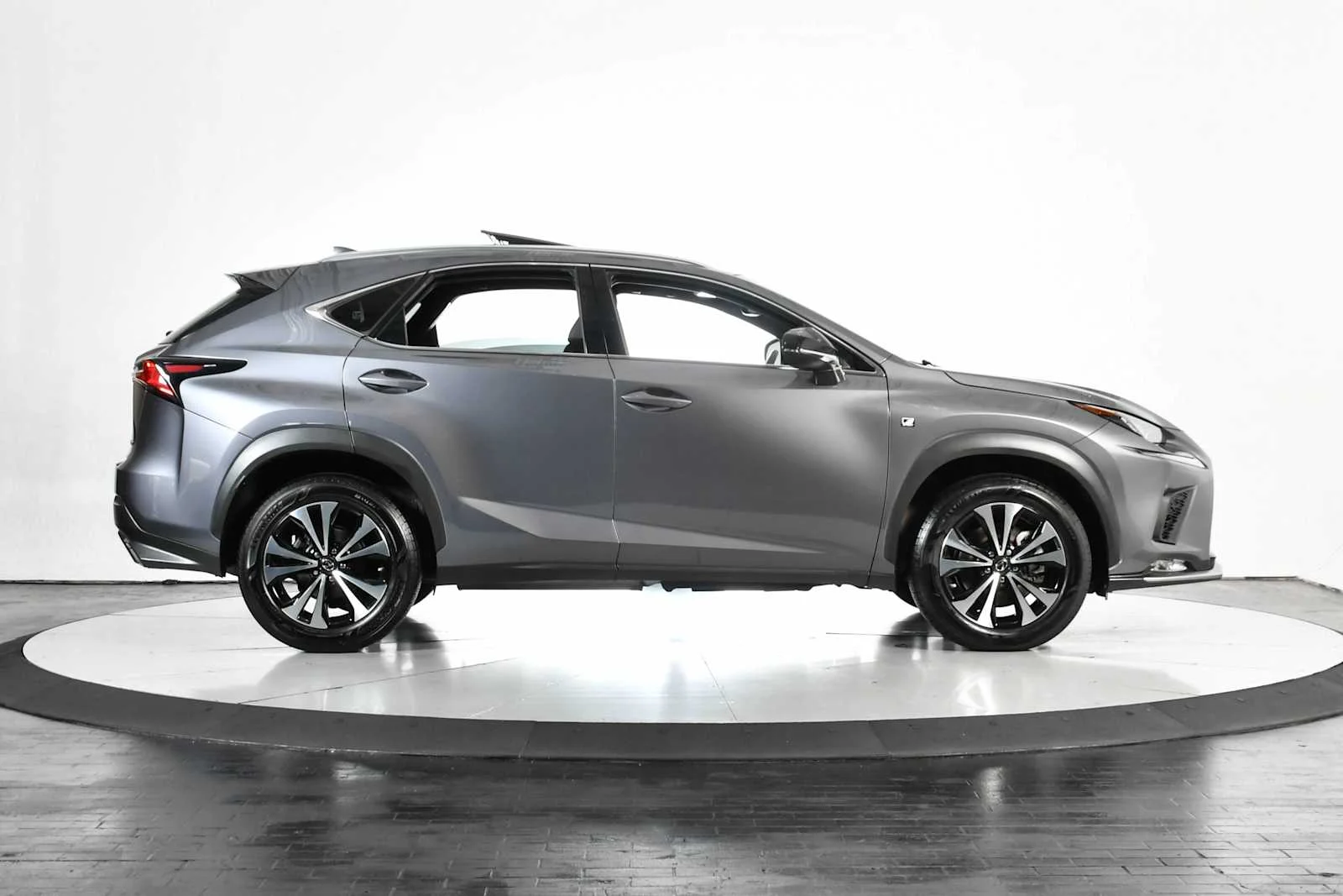 Certified Used 2021 NEBULA GRAY PEARL Lexus F SPORT image 8