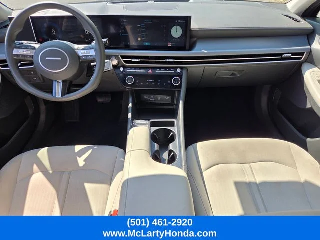 Used 2024 Onyx Black Hyundai SEL image 14