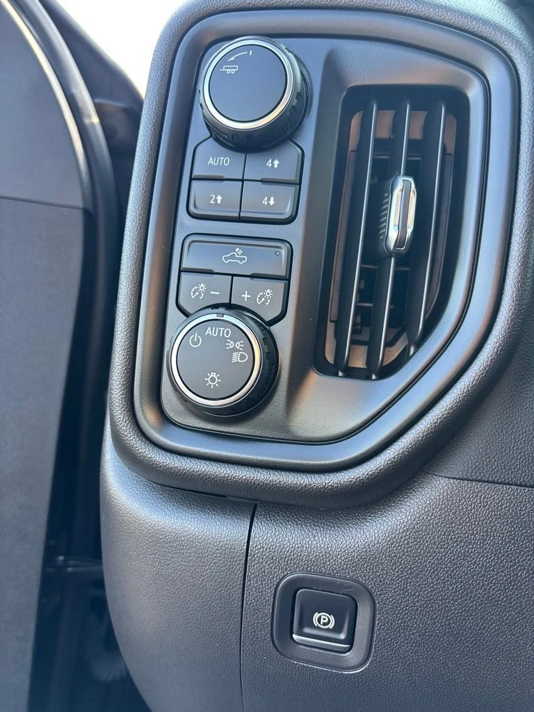 2024 Chevrolet Silverado 1500 Custom - Photo 15