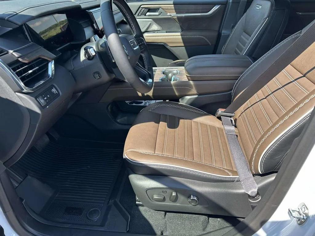 New 2026 Glacier White Tricoat GMC Denali Ultimate image 18