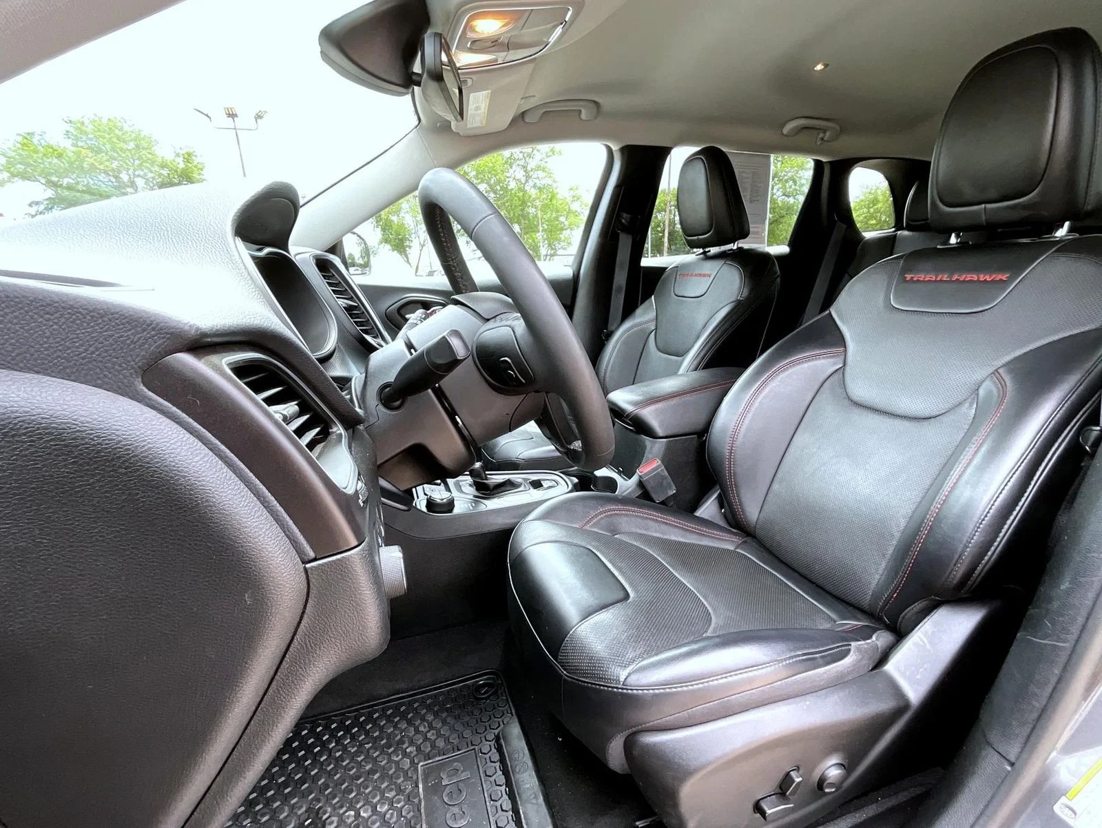 Used 2022 Gray Jeep Trailhawk image 11