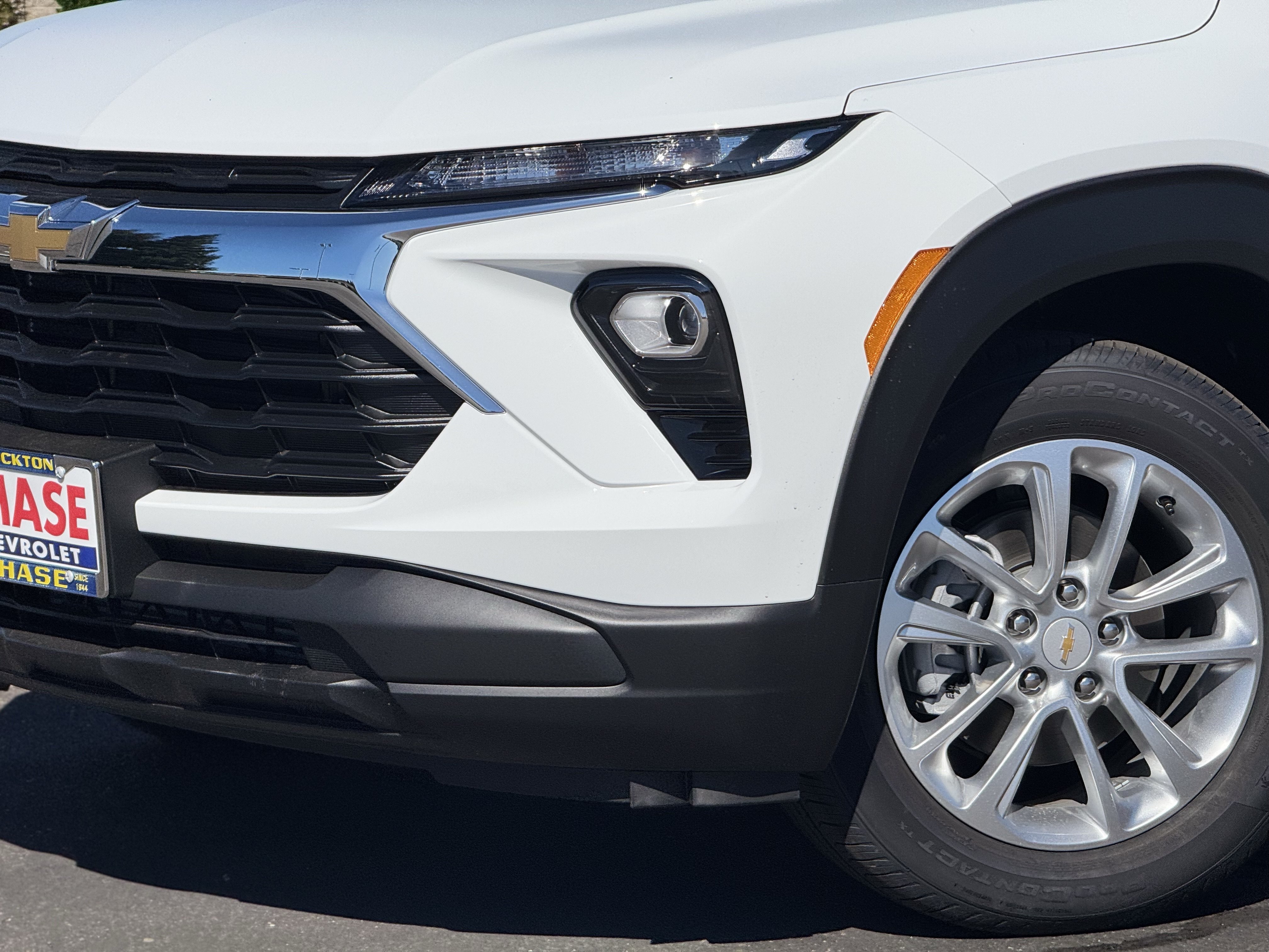 New 2026 Summit White Chevrolet LS image 3