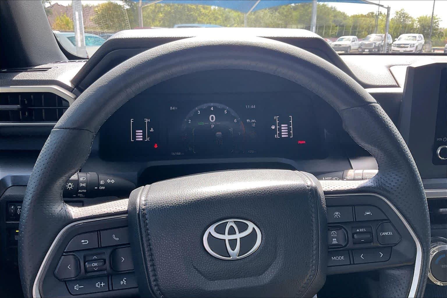 Used 2025 Ice Cap Toyota SR5 image 25