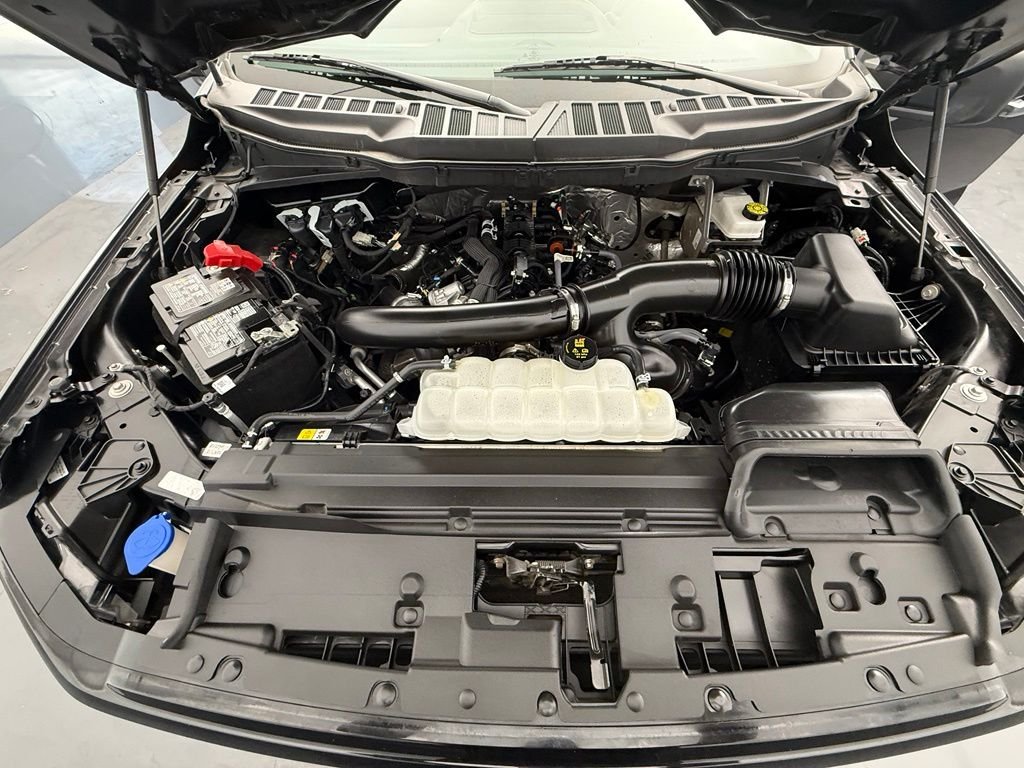 Used 2025 Black Ford XLT image 8