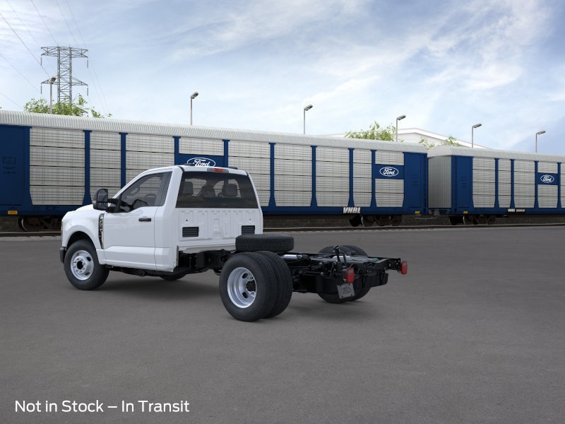 New 2026 Oxford White Ford XL image 4