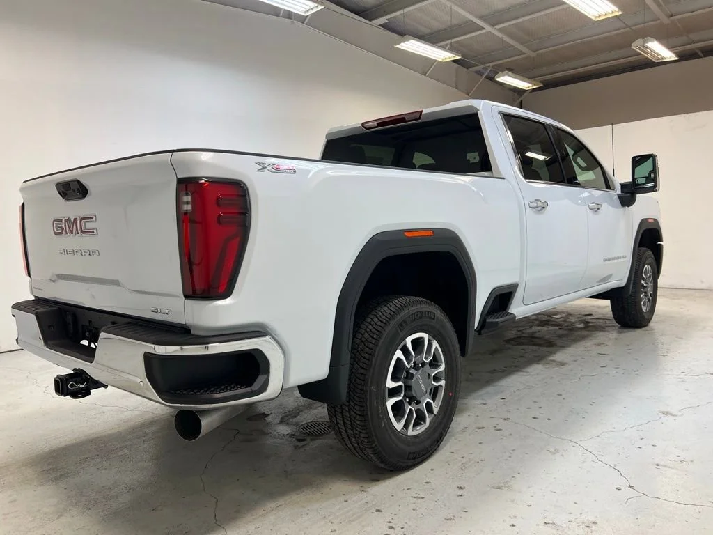 2026 GMC Sierra 2500HD SLT - Photo 8