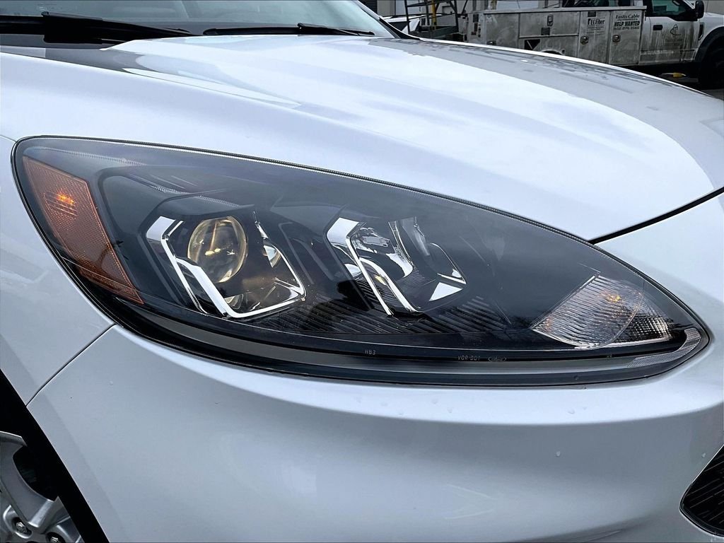 Used 2021 White Ford SE image 30