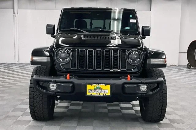 Used 2024 Black Clearcoat Jeep Mojave image 4