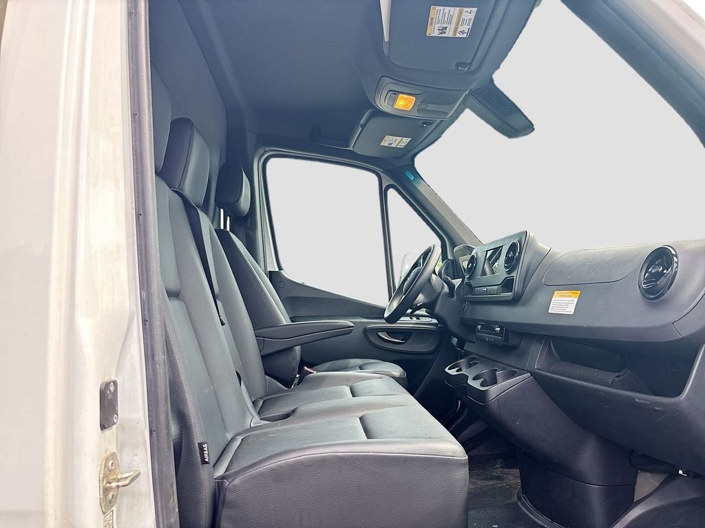 Used 2023 White Mercedes-Benz DRY BOX TRUCK image 14
