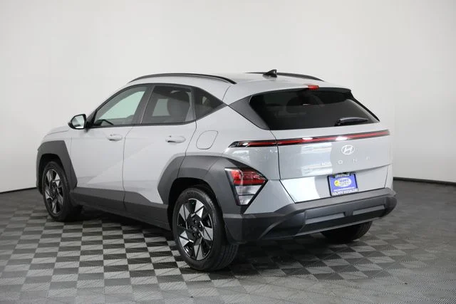 Used 2025 Gray Hyundai SEL Convenience image 21